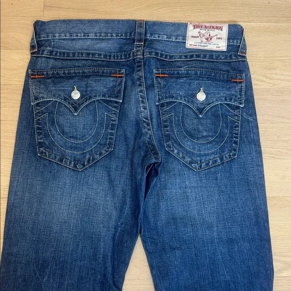 True Religion Men’s Straight Leg Jeans Dark Wash Classic Stitching 36 Inseam 31” - Picture 4 of 10